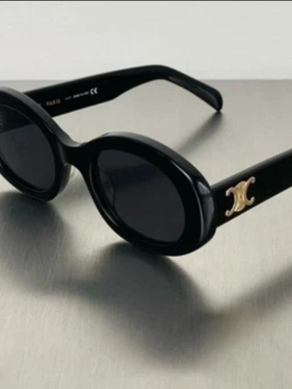 Authentic Celine Triomphe CL40194U Oval Sunglasses w/ Case